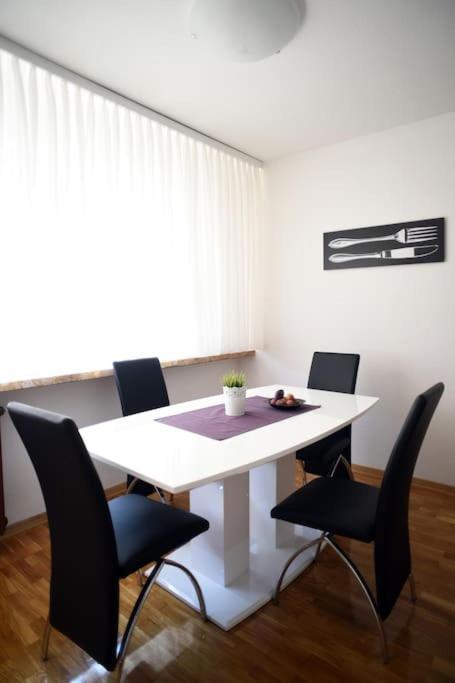 Apartment Check In Zagreb Maksimir-Free Parking Екстер'єр фото